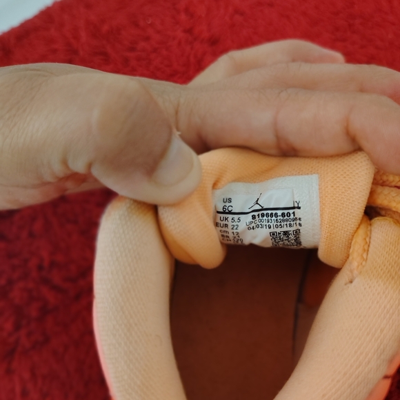 Jordan Kids Sneakers in Orange and Silver - Picture 4 of 4